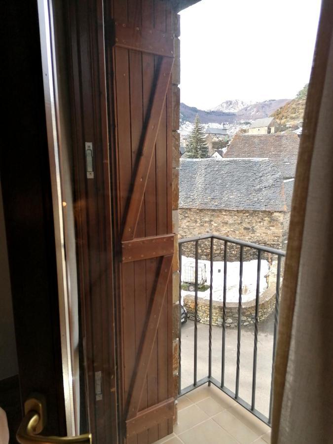 Apartamento Con Encanto En Sallent De Gallego Exterior photo